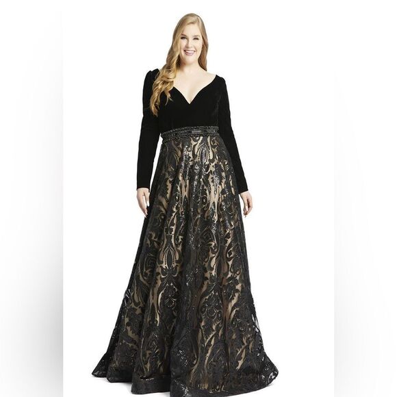 Mac Duggal  67614 Velvet Long Sleeve Sequined Ballgown Dress - Picture 1 of 12